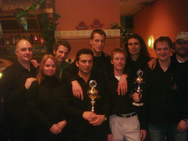 Düsseldorf - Berlin: Eine Pokervereinsfreundschaft hat begonnen Düsseldorf - Berlin: Eine Pokervereinsfreundschaft hat begonnen