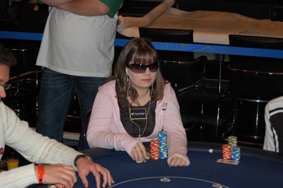 EPT Dortmund Live: Tag 2 im Casino Hohensyburg EPT Dortmund Live: Tag 2 im Casino Hohensyburg