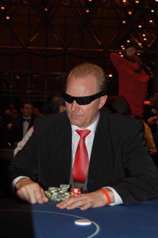 EPT Dortmund Live: Tag 2 im Casino Hohensyburg EPT Dortmund Live: Tag 2 im Casino Hohensyburg