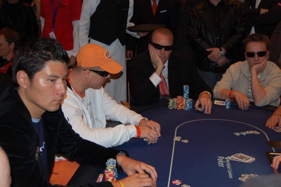 EPT Dortmund Live: Tag 2 im Casino Hohensyburg EPT Dortmund Live: Tag 2 im Casino Hohensyburg