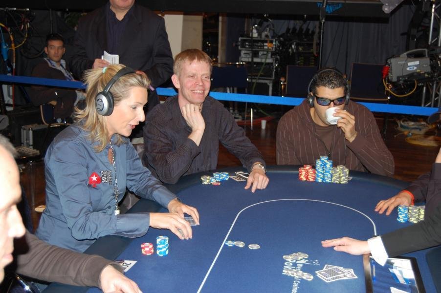 EPT Dortmund Live: Tag 2 im Casino Hohensyburg EPT Dortmund Live: Tag 2 im Casino Hohensyburg