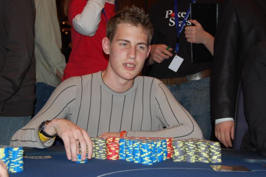 EPT Dortmund Live: Tag 2 im Casino Hohensyburg EPT Dortmund Live: Tag 2 im Casino Hohensyburg