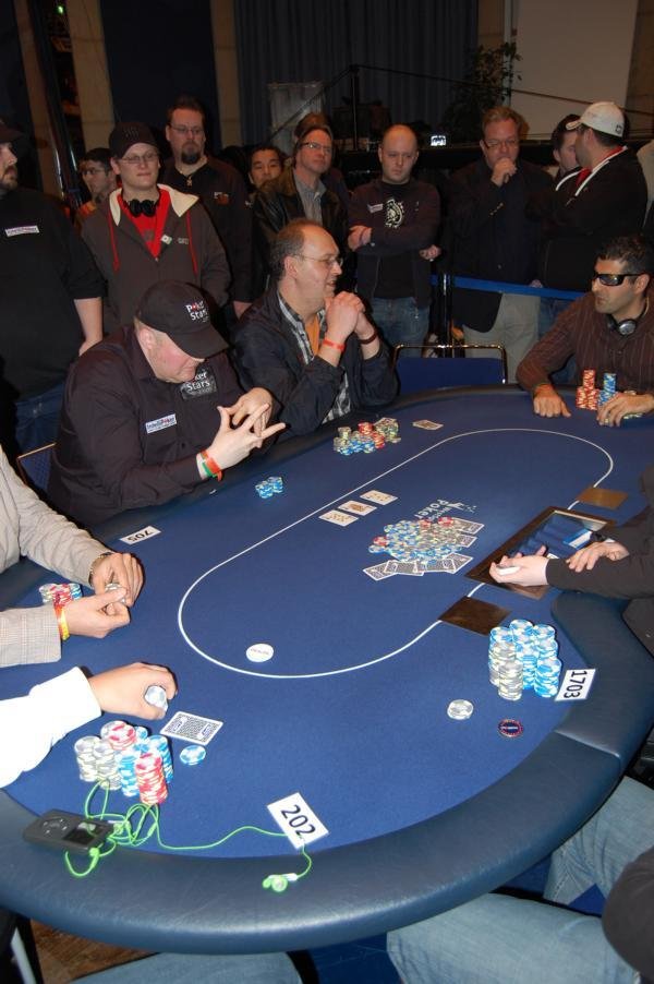 EPT Dortmund Live: Tag 2 im Casino Hohensyburg EPT Dortmund Live: Tag 2 im Casino Hohensyburg