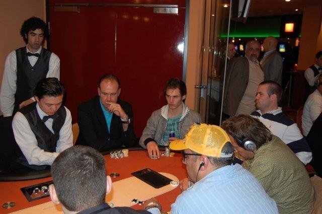PokerOlymp.de Open Live aus Schenefeld: 800 Euro No Limit Hold\'em Tag PokerOlymp.de Open Live aus Schenefeld: 800 Euro No Limit Hold\'em Tag