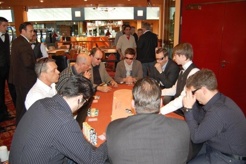 PokerOlymp.de Open Live aus Schenefeld: 800 Euro No Limit Hold\'em Fina PokerOlymp.de Open Live aus Schenefeld: 800 Euro No Limit Hold\'em Fina