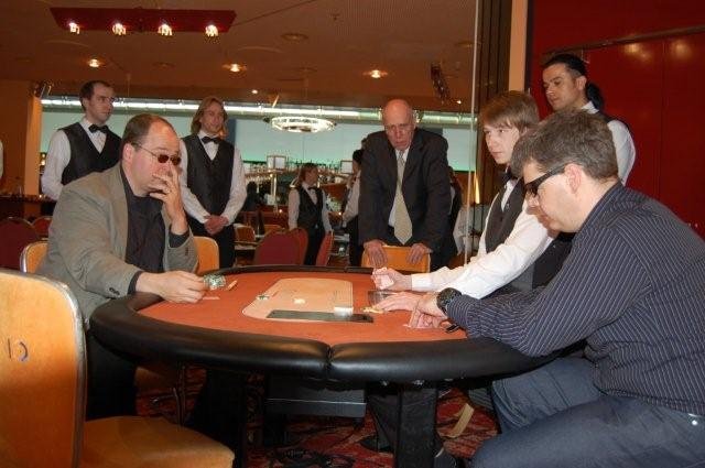 PokerOlymp.de Open Live aus Schenefeld: 800 Euro No Limit Hold\'em Fina PokerOlymp.de Open Live aus Schenefeld: 800 Euro No Limit Hold\'em Fina