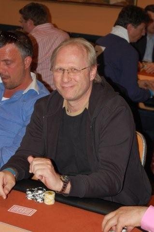 PokerOlymp.de Open Live aus Schenefeld: 1500 Euro No Limit Hold\'em Tag PokerOlymp.de Open Live aus Schenefeld: 1500 Euro No Limit Hold\'em Tag