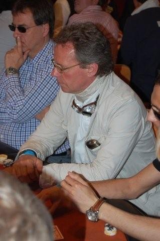 PokerOlymp.de Open Live aus Schenefeld: 1500 Euro No Limit Hold\'em Tag PokerOlymp.de Open Live aus Schenefeld: 1500 Euro No Limit Hold\'em Tag