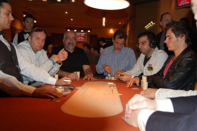 PokerOlymp.de Open Live aus Schenefeld: 1500 Euro No Limit Hold\'em Tag PokerOlymp.de Open Live aus Schenefeld: 1500 Euro No Limit Hold\'em Tag