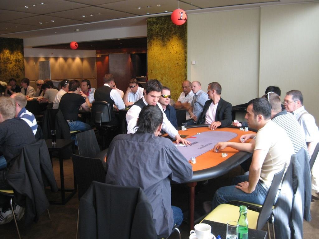 CAPT Innsbruck Live: 2.000 Euro No Limit Hold\'em Tag 1 CAPT Innsbruck Live: 2.000 Euro No Limit Hold\'em Tag 1