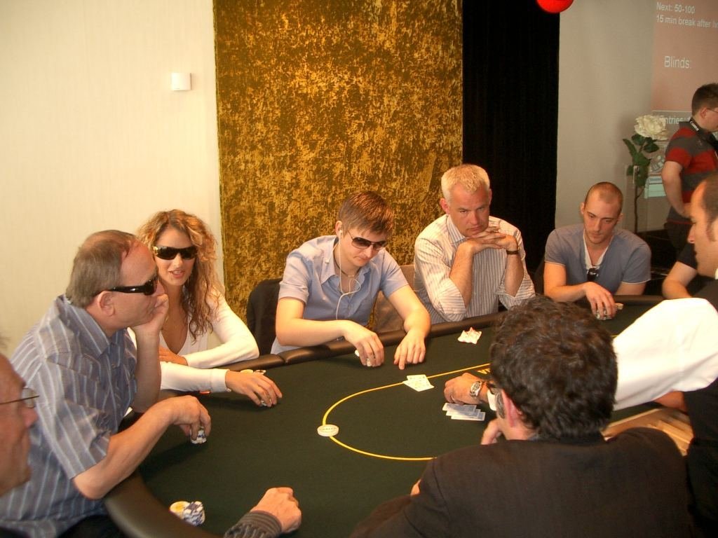 CAPT Innsbruck Live: 2.000 Euro No Limit Hold\'em Tag 1 CAPT Innsbruck Live: 2.000 Euro No Limit Hold\'em Tag 1