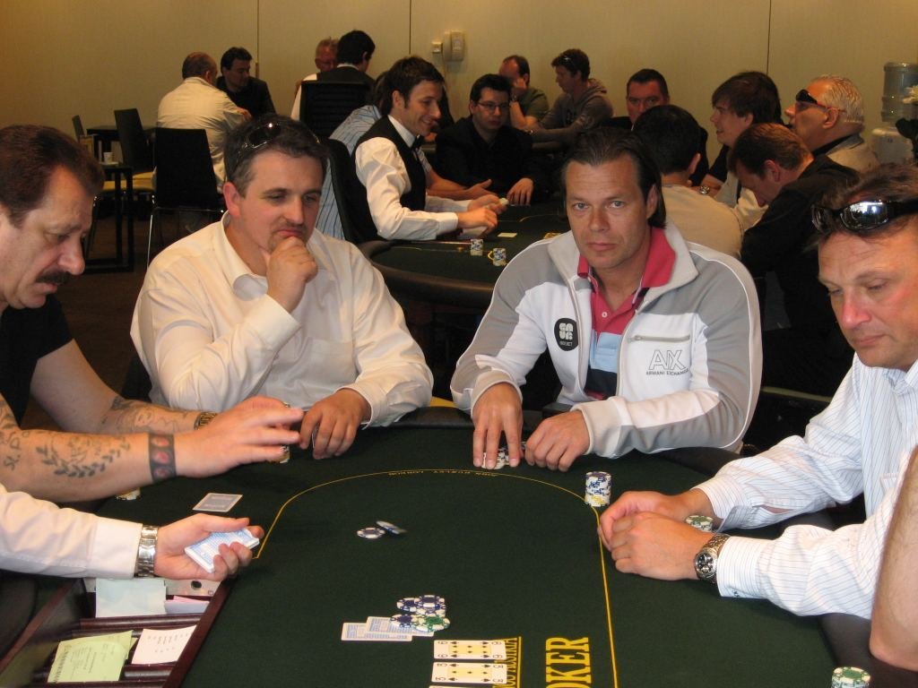 CAPT Innsbruck Live: 2.000 Euro No Limit Hold\'em Tag 1 CAPT Innsbruck Live: 2.000 Euro No Limit Hold\'em Tag 1