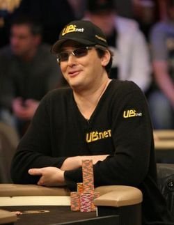 medium_PhilHellmuth_Large_