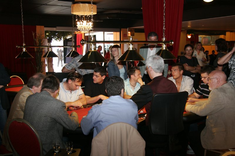 Poker Royale hat eröffnet Poker Royale hat eröffnet