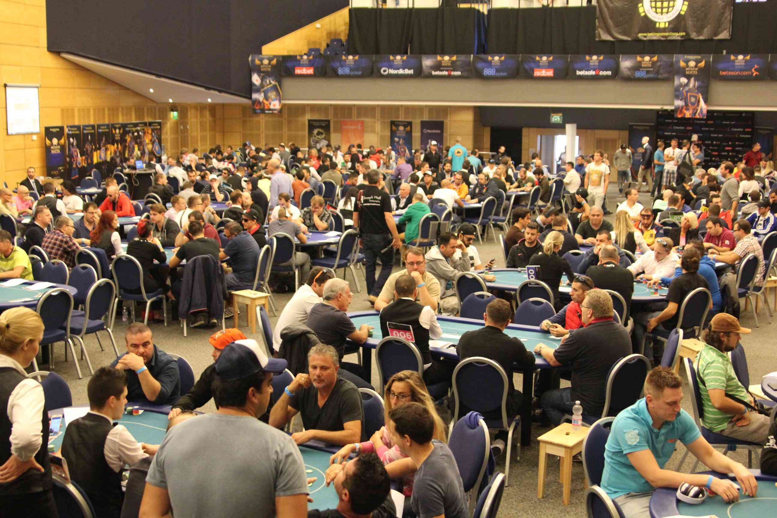 Volle Tische bei der Battle of Malta Volle Tische bei der Battle of Malta