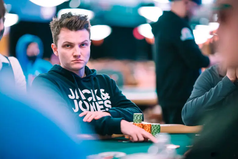 Kulev verdankt 4,5 Millionen Dollar vor allem seinem Sieg beim EPT Monte-Carlo Super High Roller am 4. Mai (Event #25, 2,7 Mio. €). Zuvor gewann er bei der Onyx High Roller Series auf Zypern zwei Events