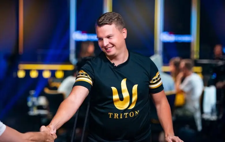 Aleksejs Ponakovs, ebenfalls Spitzenreiter der ewigen Geldrangliste seines Landes, blickt auf ein starkes Jahr 2026 zurück. Schon Ende 2025 setzte er ein Zeichen: Sieg im $100K Triton Main Event bei der WSOP Paradise