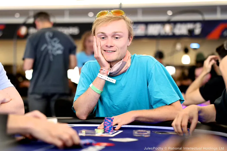 Leon Sturm sicherte sich den Sieg beim €10K Mystery Bounty und kassierte mit Bounties €93.200 – sein zweiter Titel. Zweiter wurde Bernhard Binder (€71.650). Zudem wurde Sturm Zweiter im €1.650 PokerStars Open Main Event (1.634 Entries).