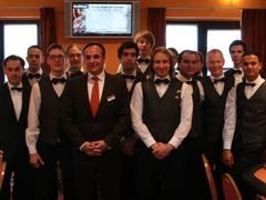 Das Dealerteam dealer_team_um_agron_salihi