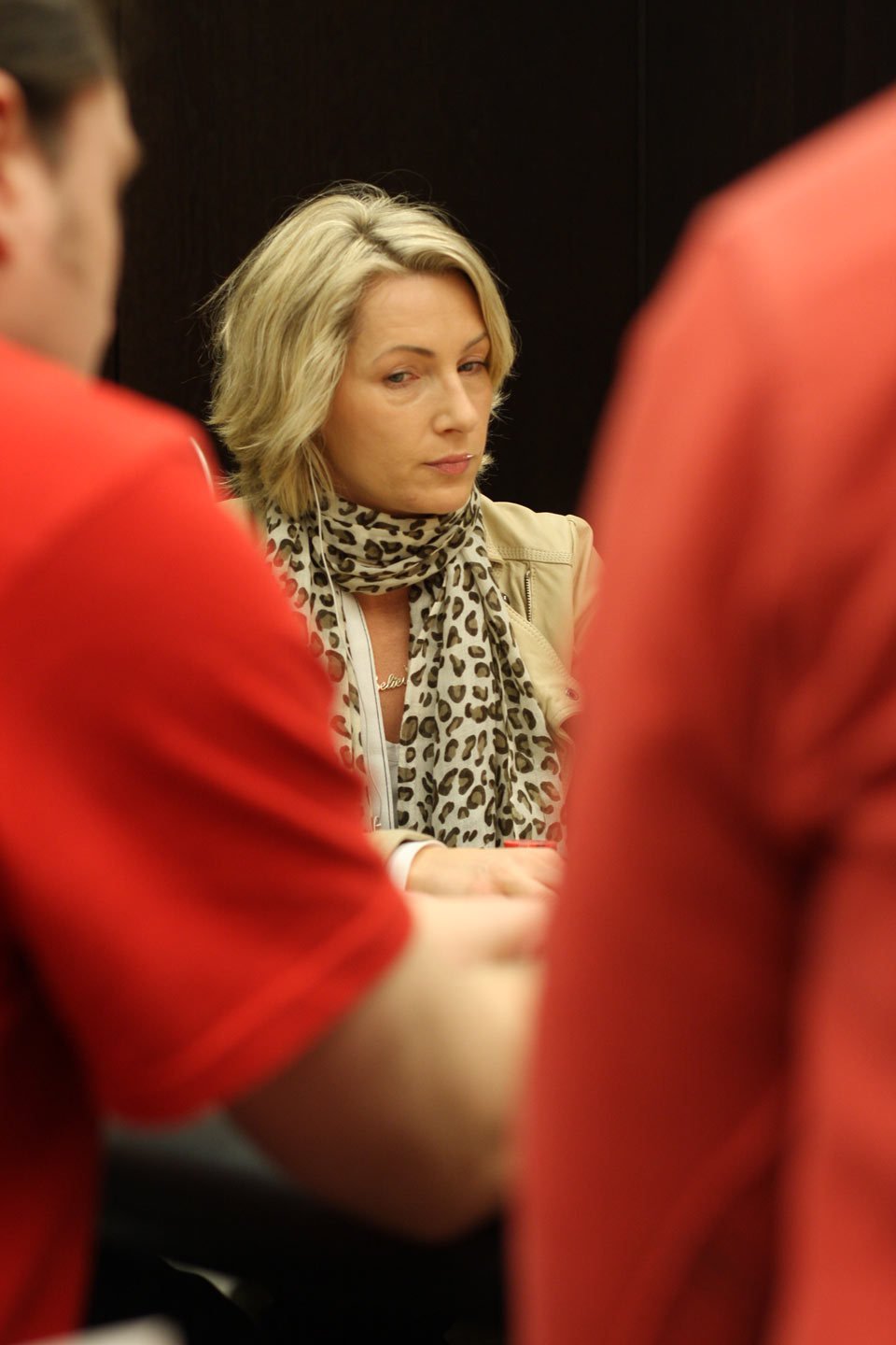 katja_thater_zwischen_rot katja_thater_zwischen_rot