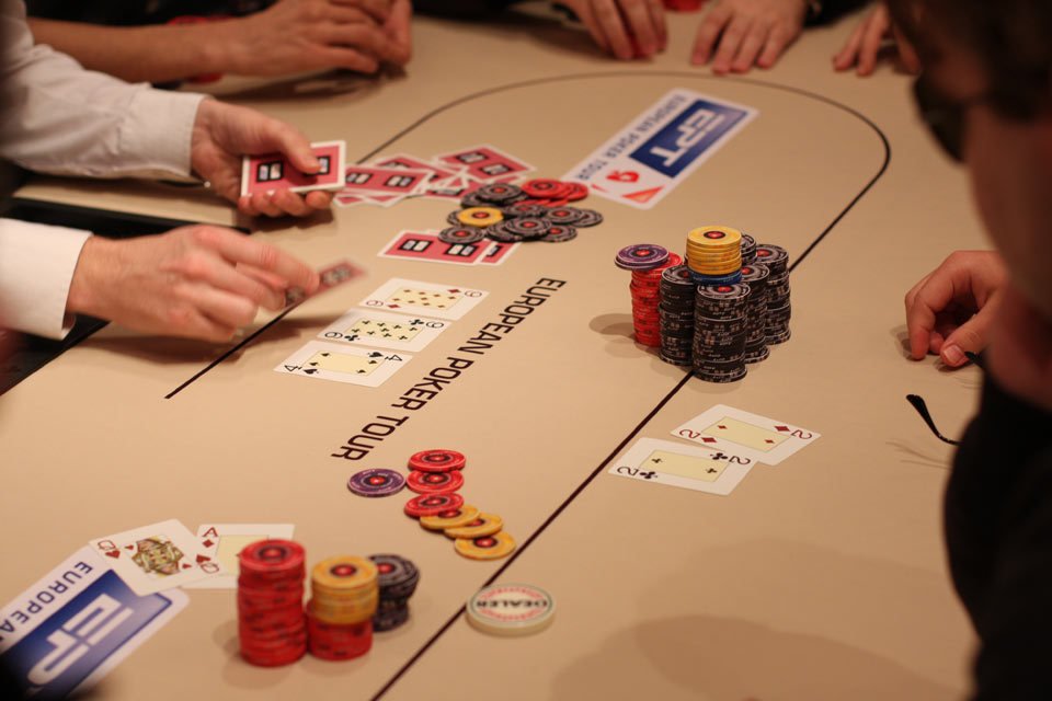 Zur Sicherheit einBeweis: hier wirdPoker gespielt so_wird_poker_gespielt