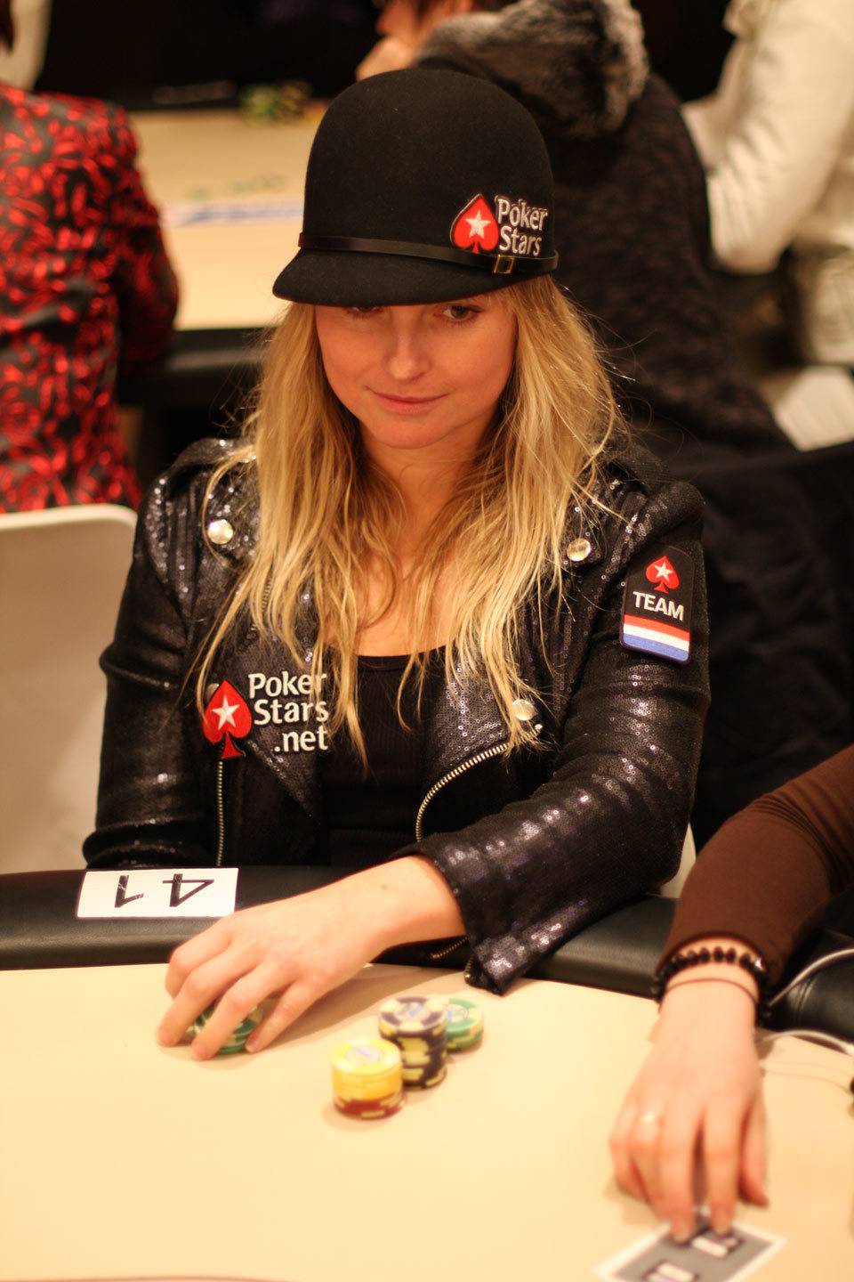 lady_5 lady_5