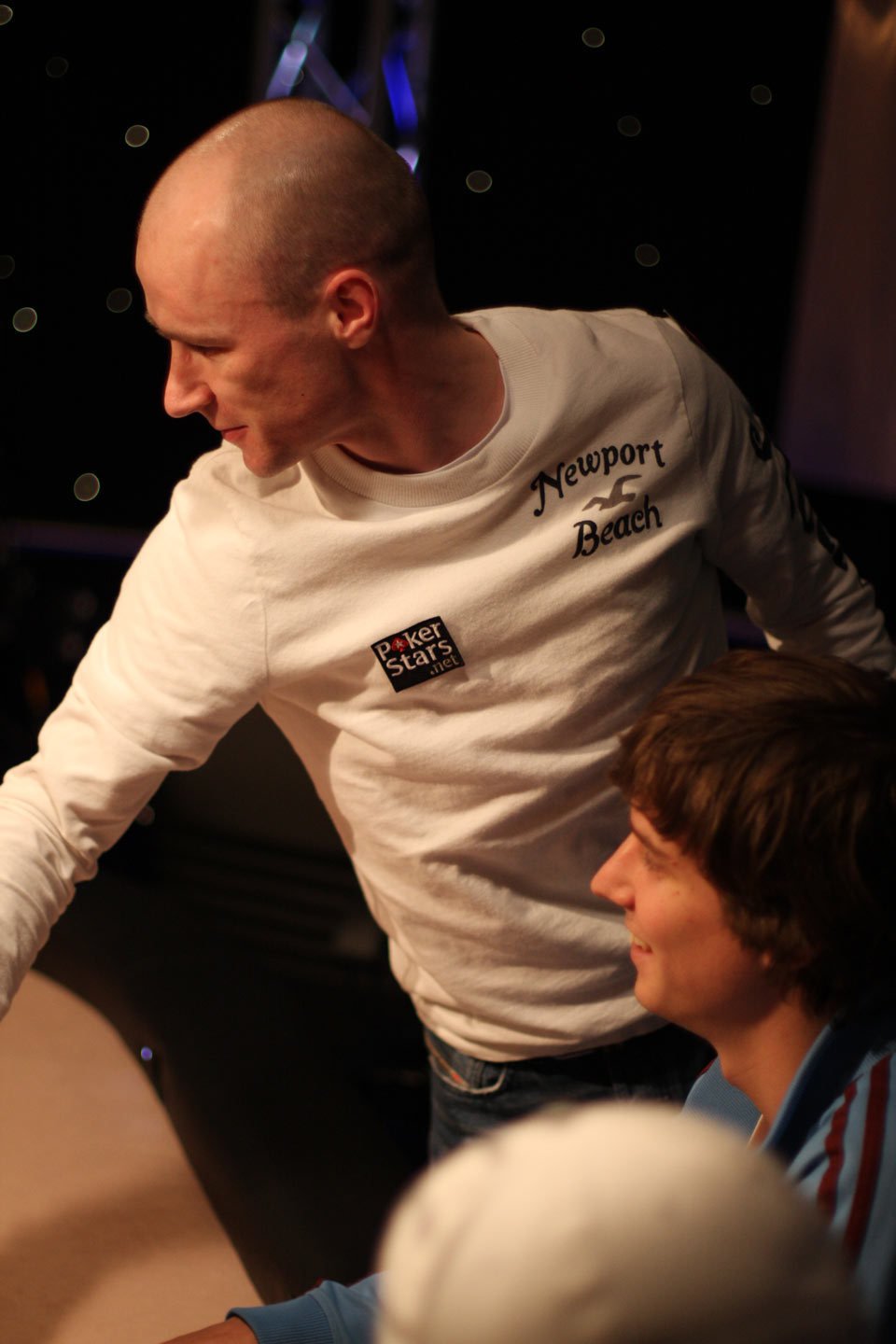 PokerStars Ire JudeAinsworth an den Rails jude_ainsworth_raus