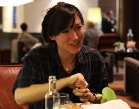 Charlotte Roche – Jetzt braucht sie ein Wasser Charlotte_4