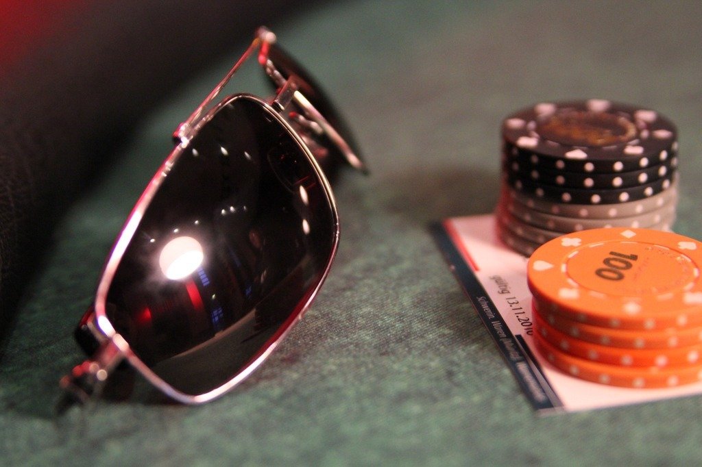 sonnenbrille_an_chips sonnenbrille_an_chips