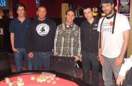 Die finalen Fünf: 7_rockz, Rob, Tiltless, Saparov, Vater 11_02_27_Triple_A_007_2_