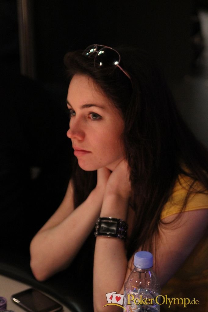 Raus: Liv Beoree liv_boeree_2
