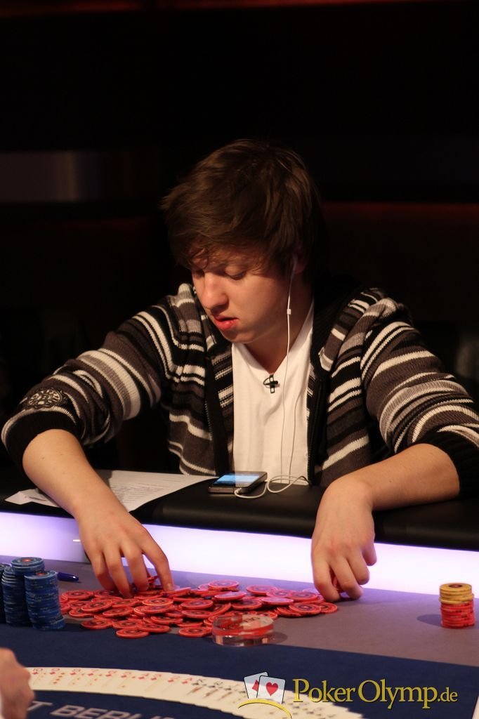 Kristijonas AndrulisJetzt im Main- undSide-Event der EPT kristijonas_andrulis__2_