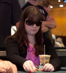 Annette Obrestad ist wegQuelle: pokernews.com Annette_Obrestad