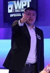 Tony G. zeigt sichden Weg zur Tür Tony G. bei der PartyPoker Premier League 2012 in Wien