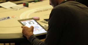 iPad_Lekt__re_am_Tisch iPad_Lekt__re_am_Tisch