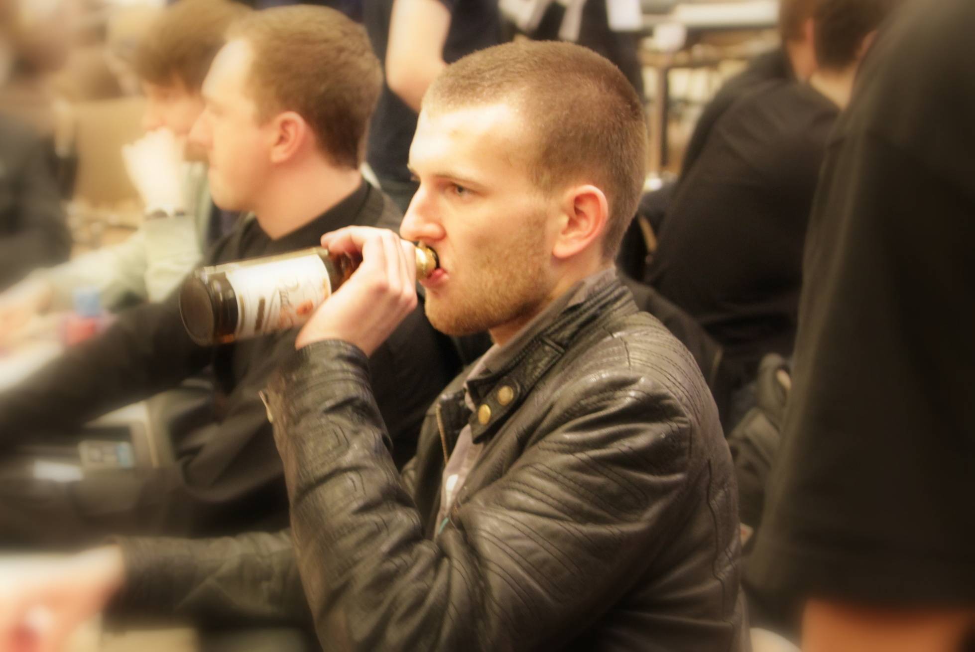 Vladimir Geshkenbeinmit Feierabendbier vladimir_geshkenbein_mit_bier