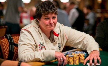 Eben noch High-Heels-Poker-Tour, jetzt schon Chipleader Tammy Tibbles