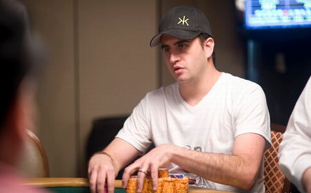 Robert Mizrachi ist Chipleader Robert_Mizrachi