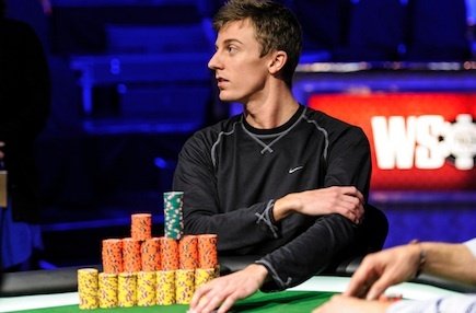 Mit lauter Flush-Draws ins Heads-Up: Nick Schwarmann Nick Schwarmann