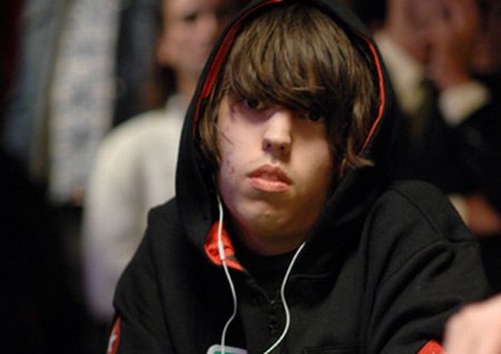 Dominik Nitsche – Frisur oder ‘Cloak of Darkness’ aus einem Rollenspiel? Dominik_nitsche