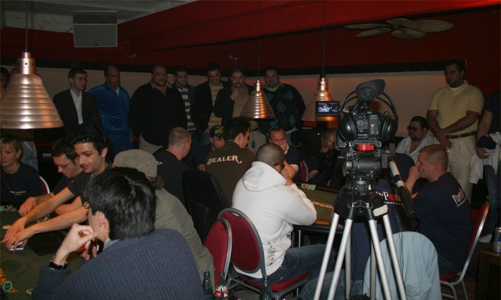 Fishhooks und die WSOP-Qualifikation Fishhooks und die WSOP-Qualifikation