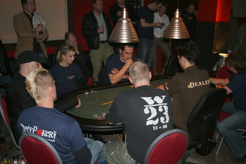 Fishhooks und die WSOP-Qualifikation Fishhooks und die WSOP-Qualifikation