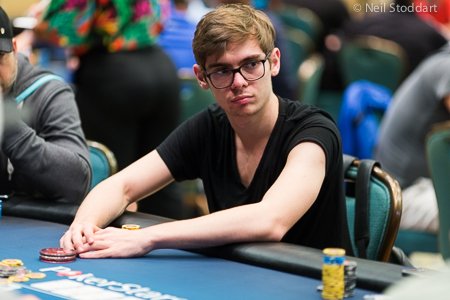 Fedor Holz Fedor Holz ist momentan bester deutscher Spieler auf Platz
