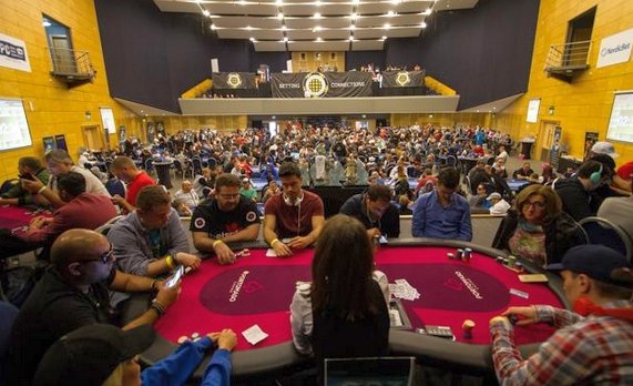 Volles Haus! BOM REKORD hguiguig