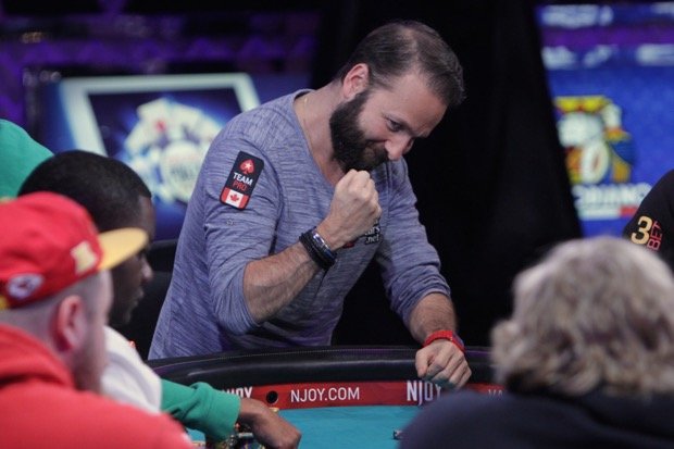 Daniel Negreanu feiert seinen guten Lauf Daniel Negreanu WSOP ME 2015
