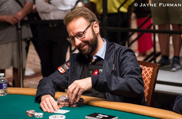 Aus mit einem miesen Draw beim PLO DanielNegreanuWSOP2017PPC