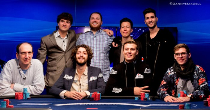 Gruppenbild vom Final Table des €100k-Highroller-Turniers Gruppenbild vom Final Table des €100k-Highroller-Turniers