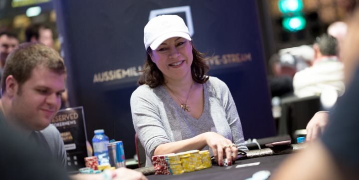 Ganz vorn: Jennifer Tilly(Bild: Danny Maxwell) Jennifer Tilly Aussie Millions by Danny Maxwell 720