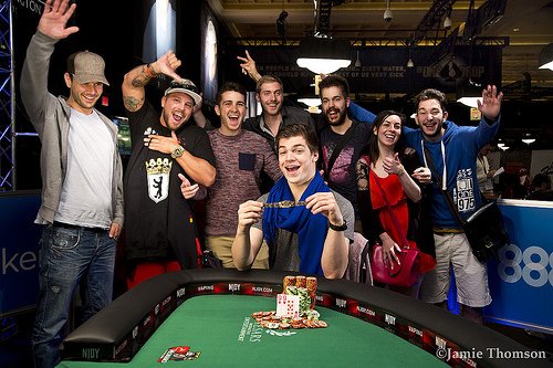 Paul Michaelis feiert sein Bracelet Paul Michaelis feiert sein Bracelet WSOP 2015