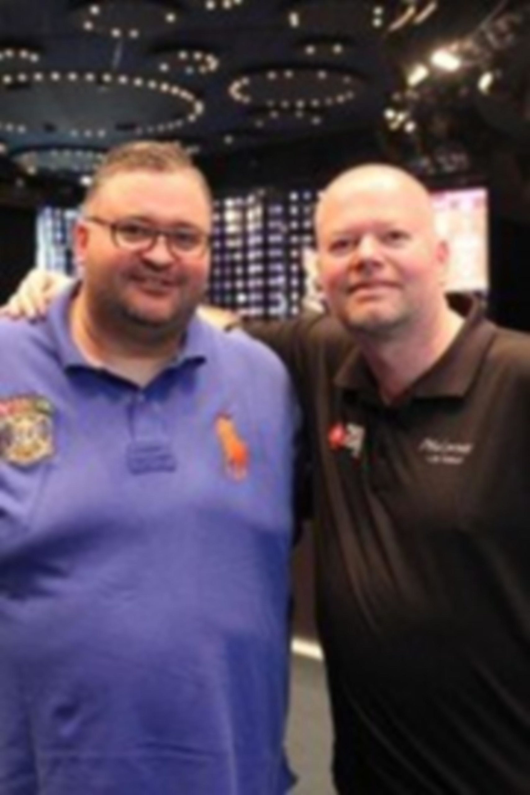 Darts-Profi Raymon van Barneveld „Riesigen Respekt vor Pokerspielern“